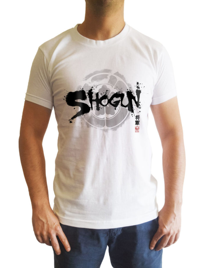 t-shirt blanc porté de face Shogun